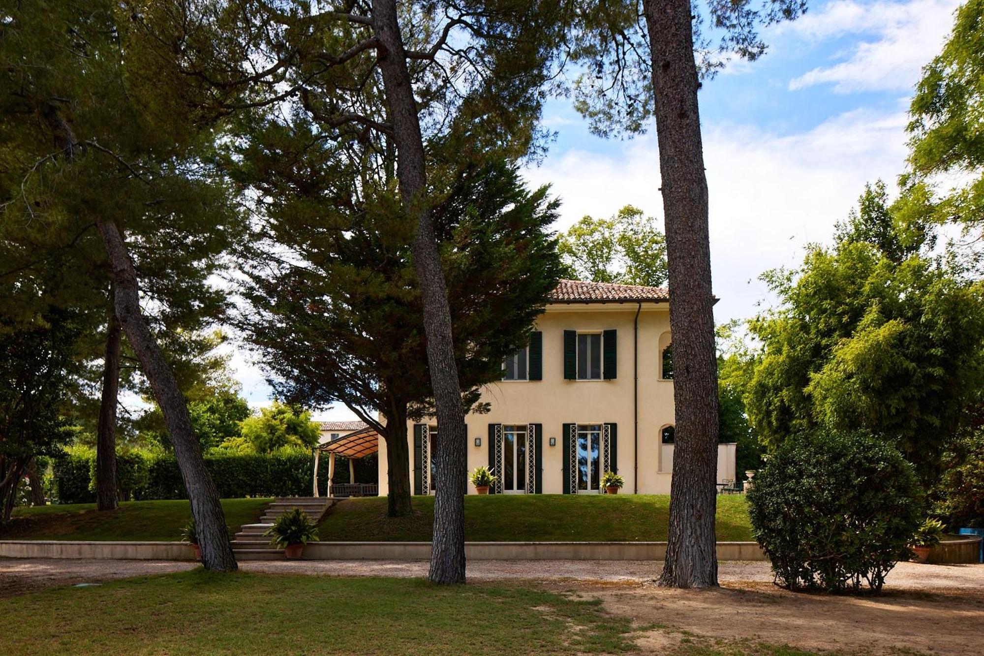 فانو Villa Monacelli B&B المظهر الخارجي الصورة